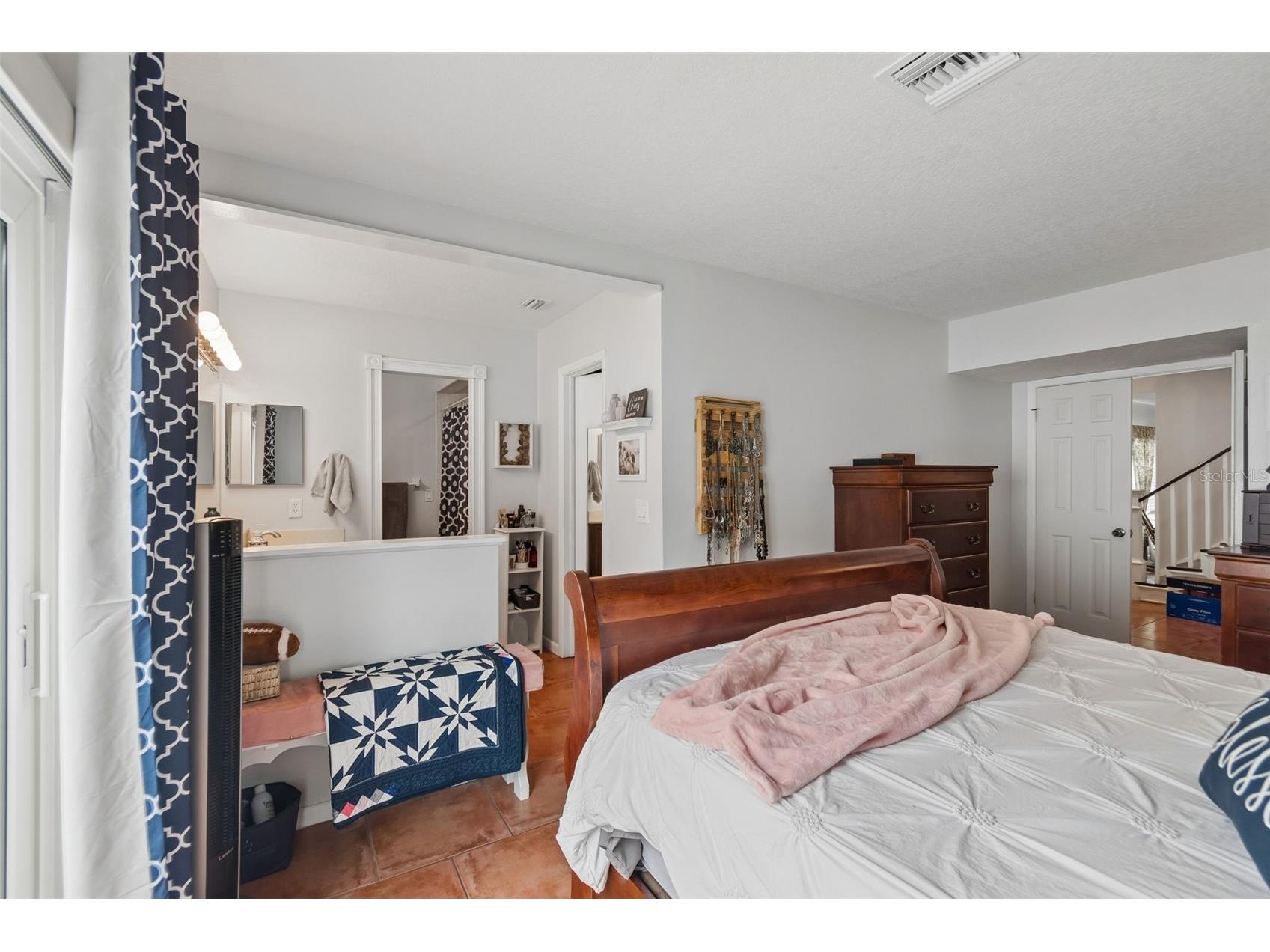 6815 Mitchell Circle Tampa FL 33634 TB8487339 image35