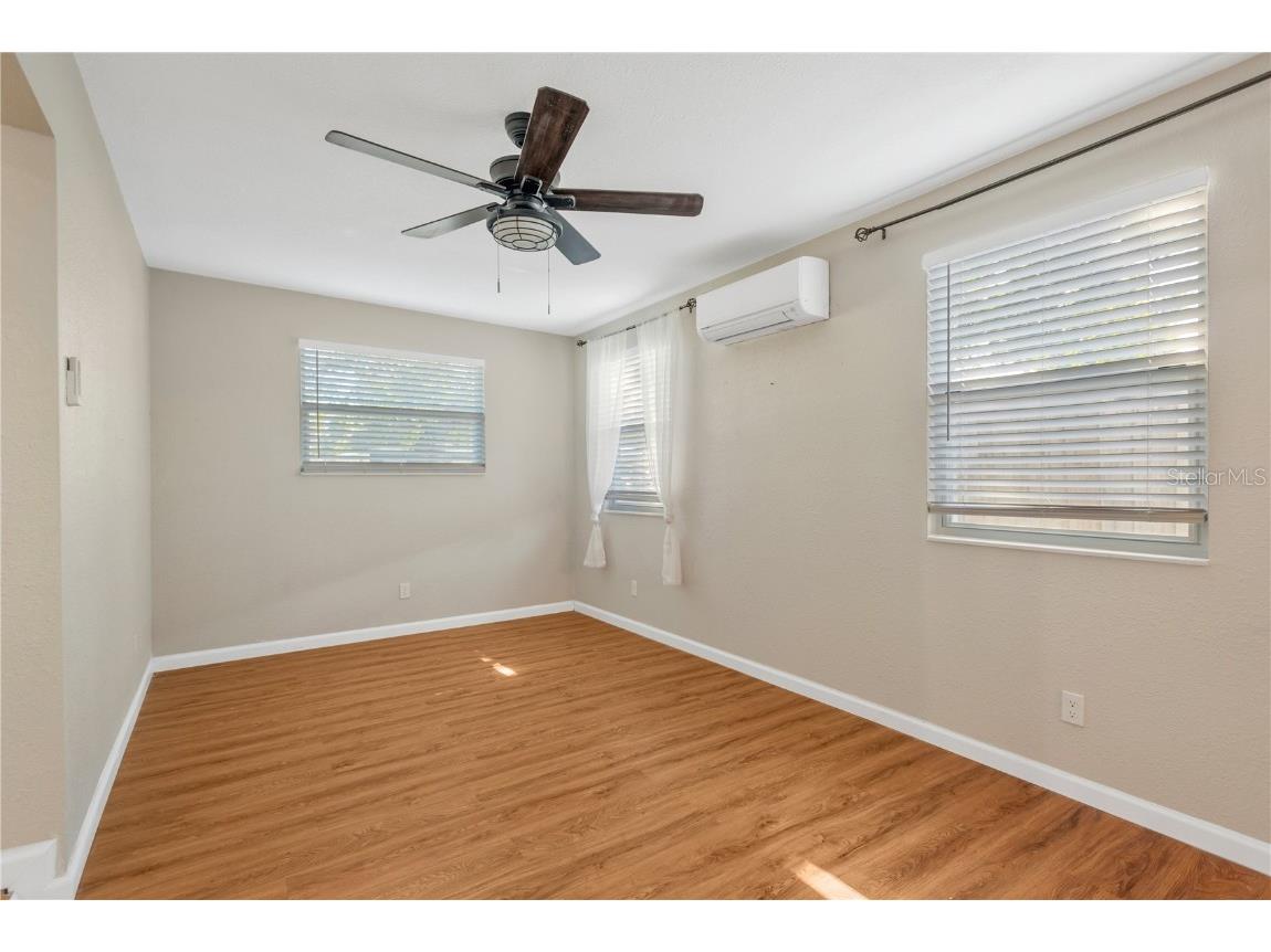 6815 S Wall Street Tampa FL 33616 A4675606 image5