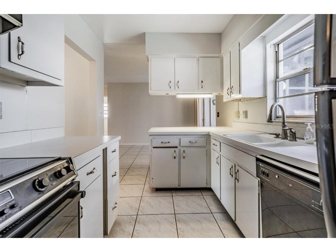 6816 Dover Court Tampa FL 33634 TB8427591 image16