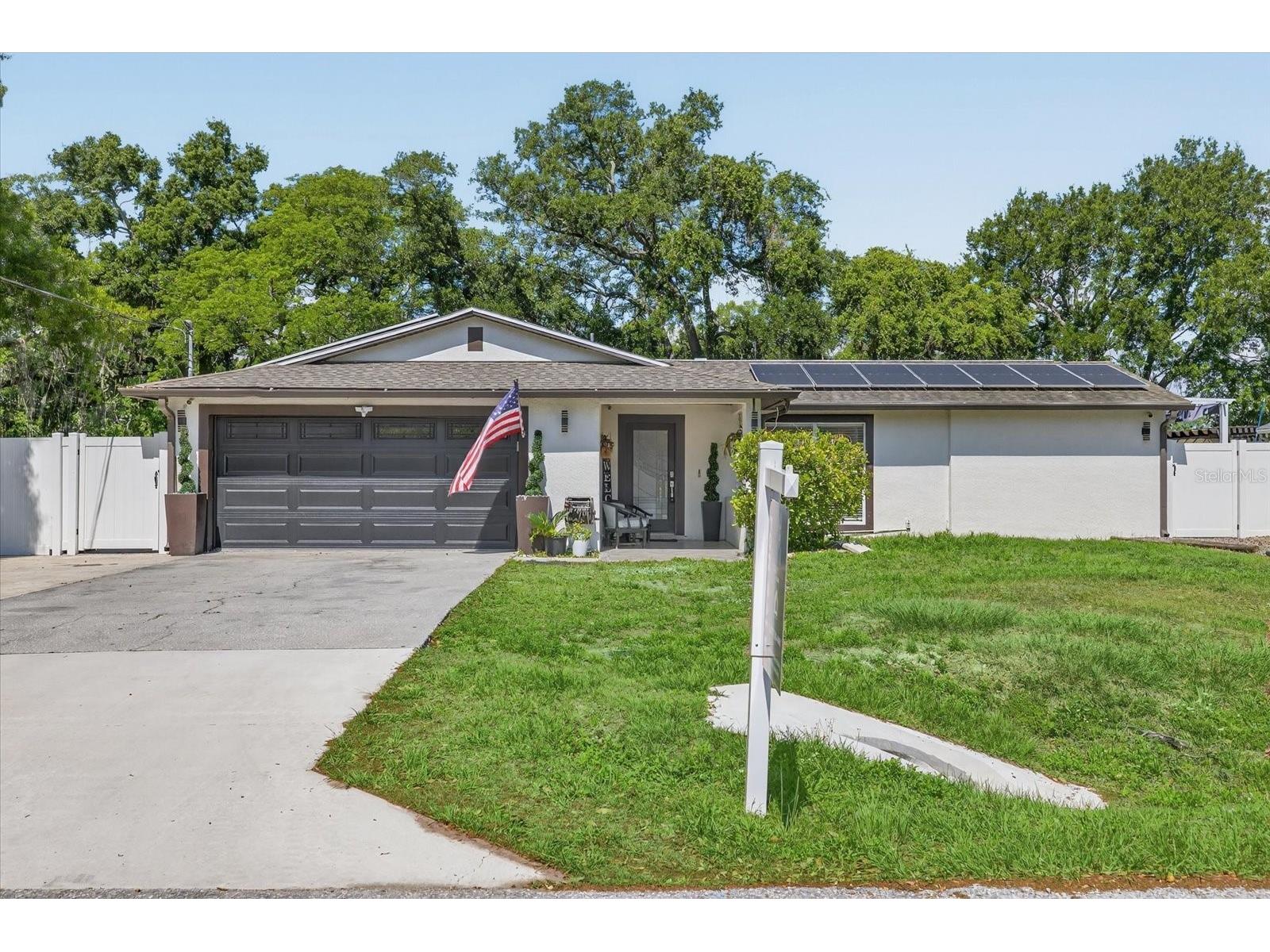 6816 E Creek Drive Tampa FL 33615 TB8484962 image1