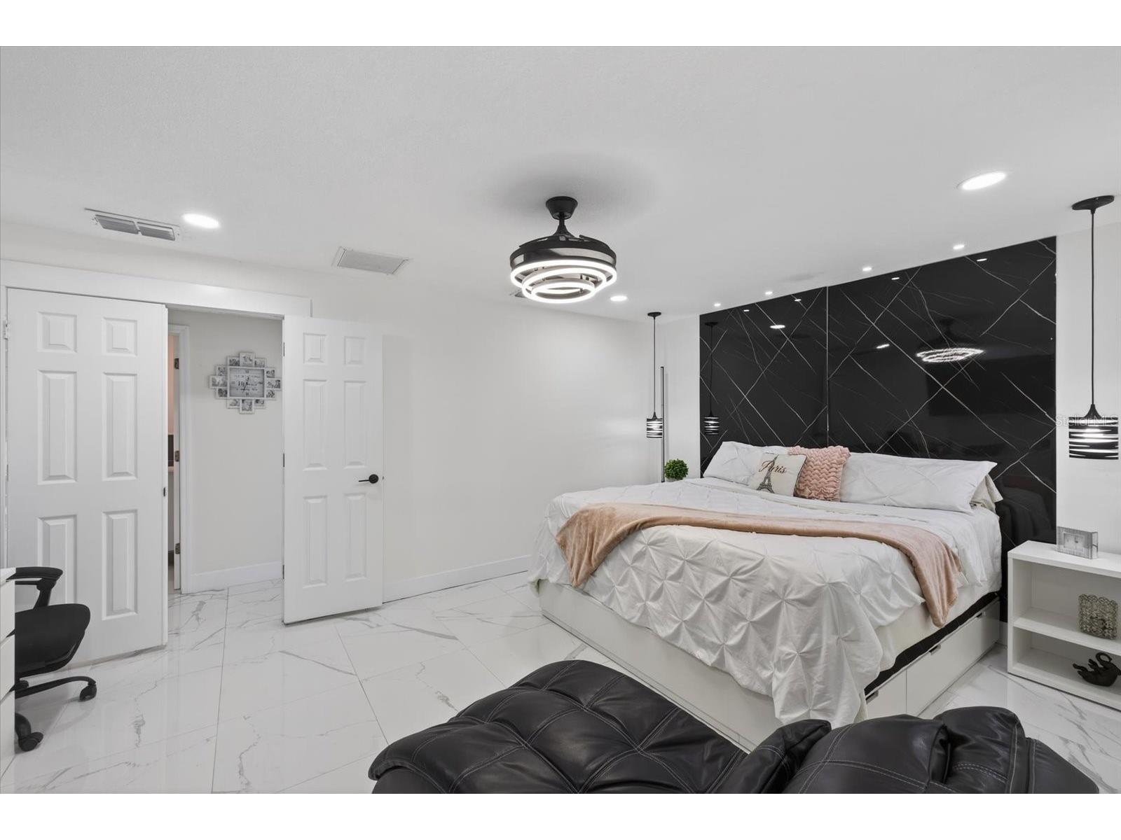 6816 E Creek Drive Tampa FL 33615 TB8484962 image13