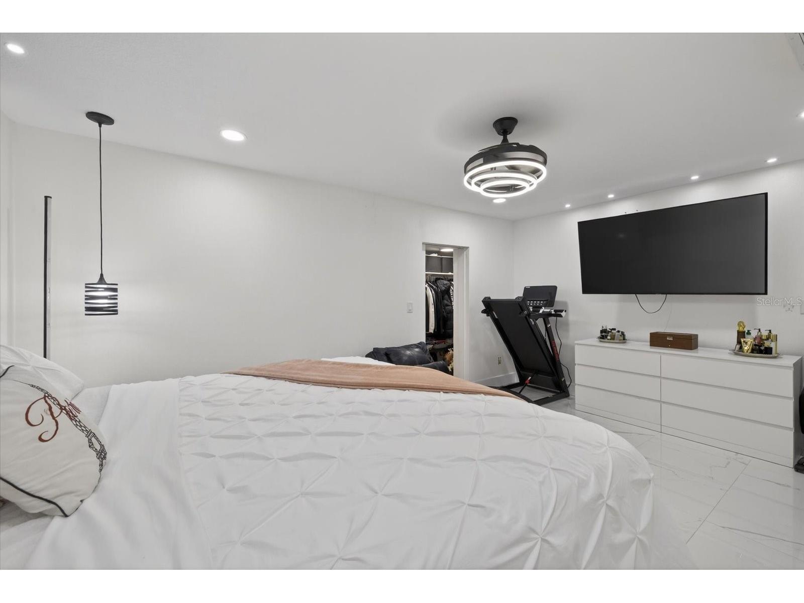 6816 E Creek Drive Tampa FL 33615 TB8484962 image14