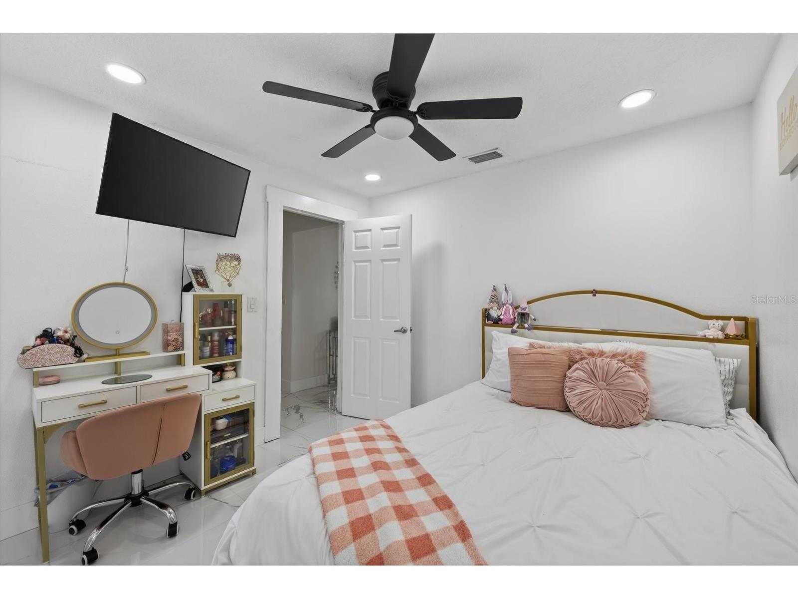 6816 E Creek Drive Tampa FL 33615 TB8484962 image20