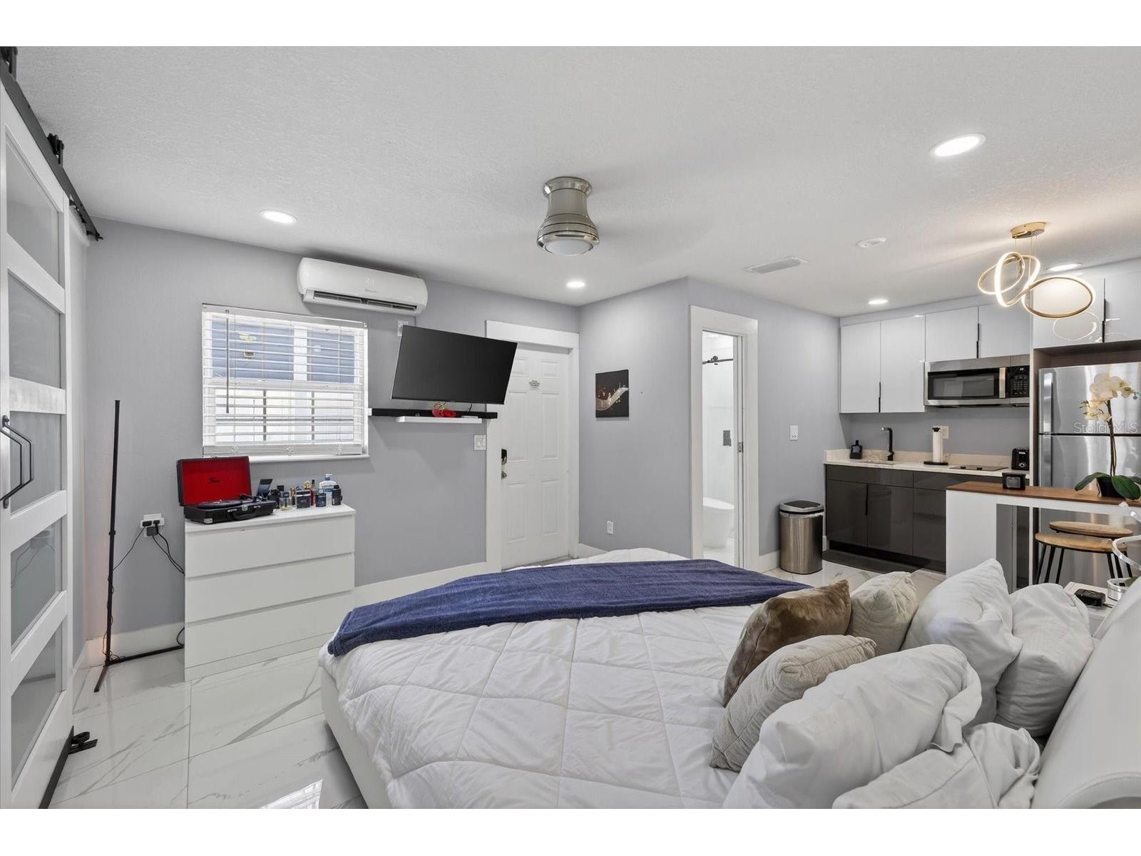 6816 E Creek Drive Tampa FL 33615 TB8484962 image31