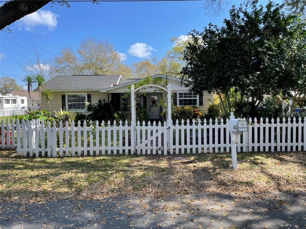 6817 N Sterling Avenue Tampa FL 33614 U8191403 image1