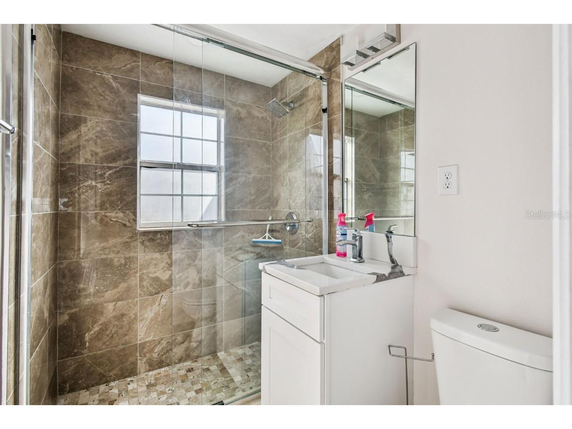 6817 N Sterling Avenue Tampa FL 33614 TB8454016 image16