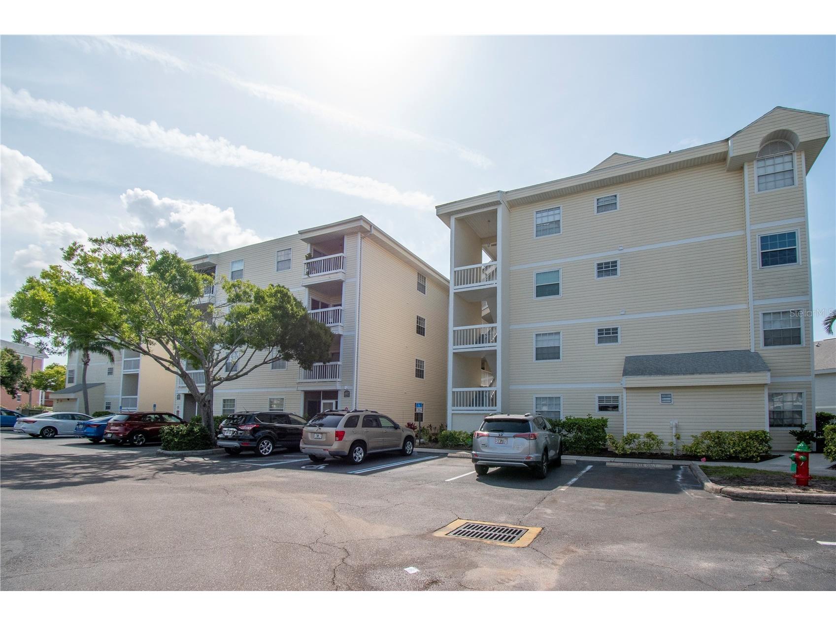 6817 Stones Throw Circle N #17203 Saint Petersburg FL 33710 TB8502620 image1