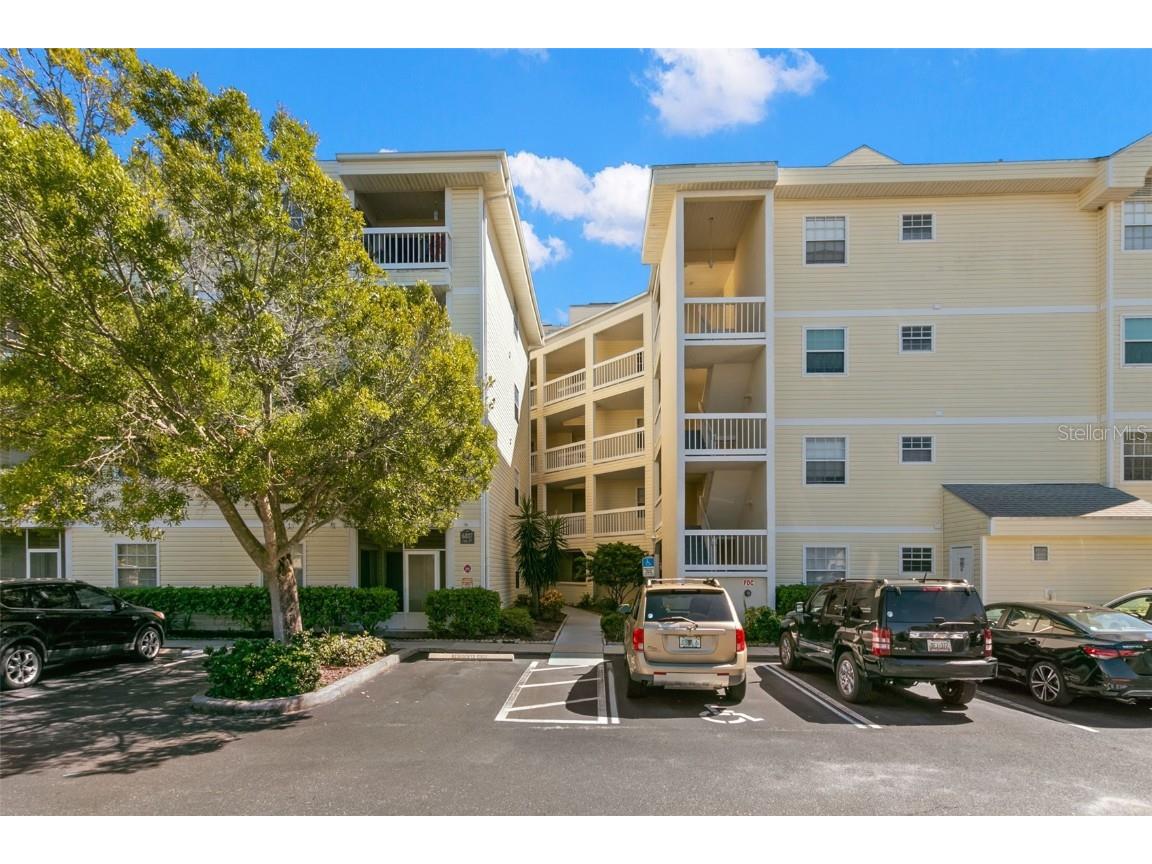 6817 Stones Throw Circle N #17305 Saint Petersburg FL 33710 U8225315 image1