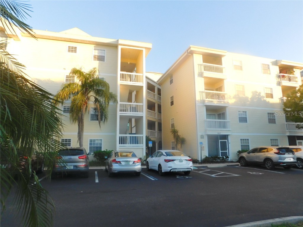 6817 Stones Throw Circle N #17309 Saint Petersburg FL 33710 U8180402 image1