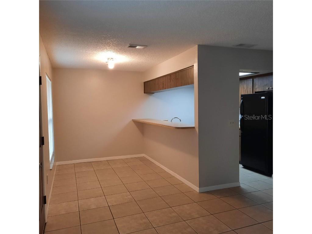 682 37th Street N Saint Petersburg FL 33713 TB8450698 image2