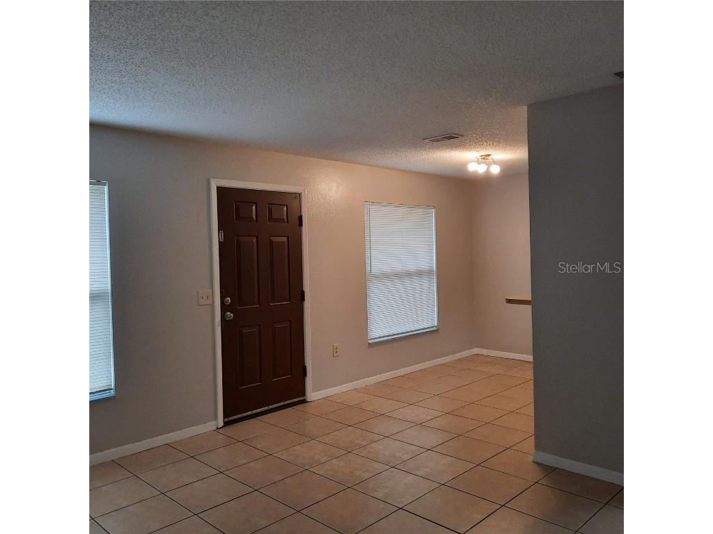 682 37th Street N Saint Petersburg FL 33713 TB8450698 image3