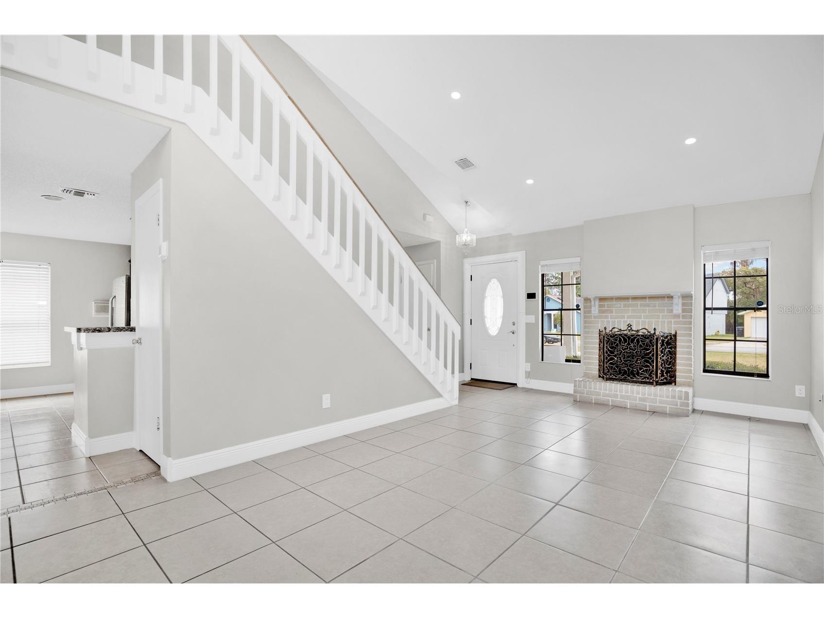 682 Ascot Circle Orlando FL 32825 O6383684 image4