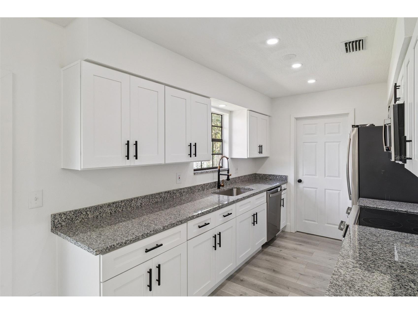 682 De Groodt Road SW Palm Bay FL 32908 O6411639 image12