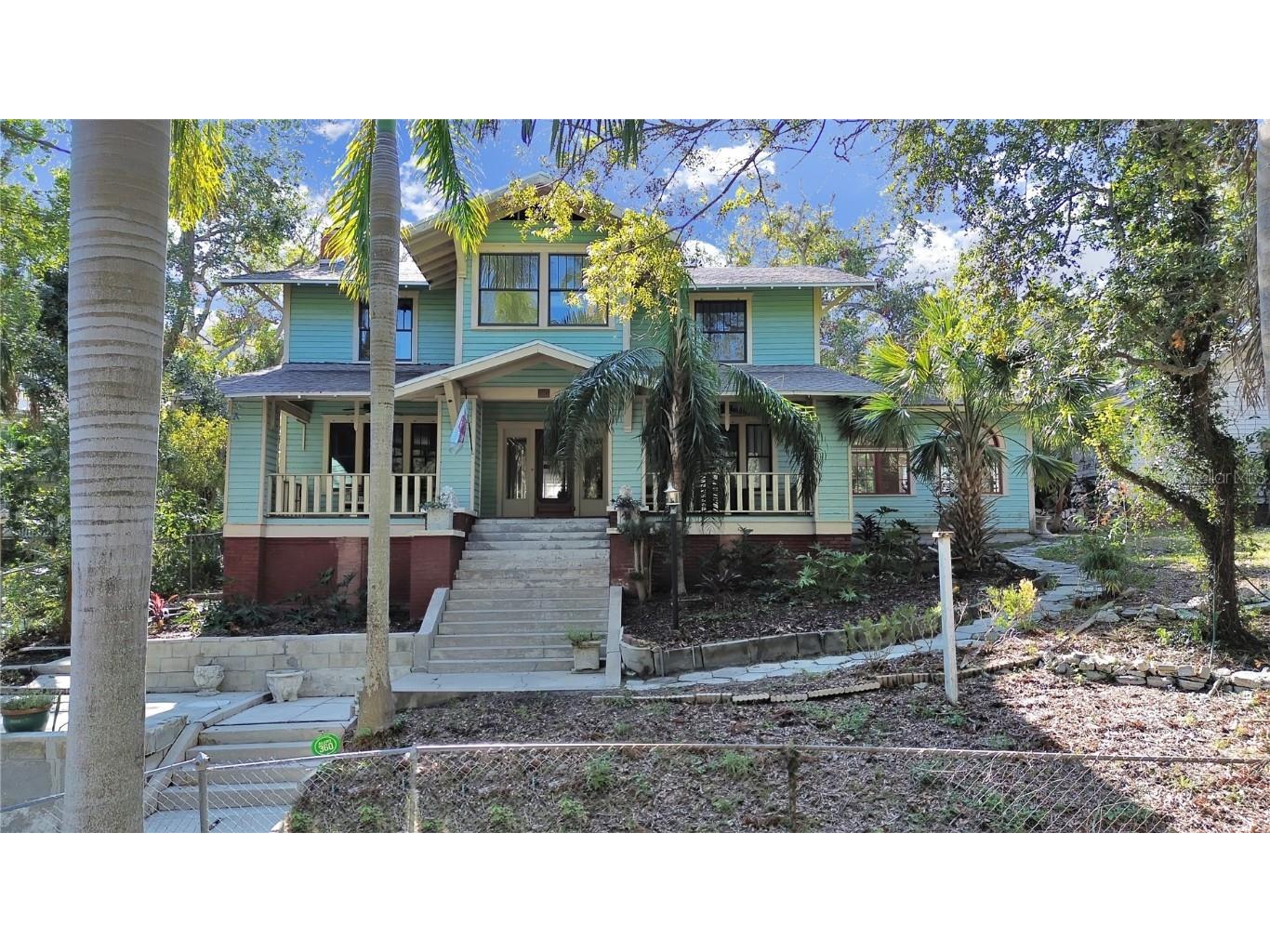 682 Roser Park Drive S Saint Petersburg FL 33701 - BOOKER CREEK TB8335723 image1