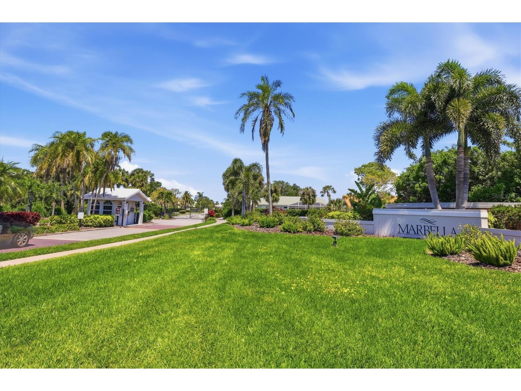 6820 Avenida Marbella Sarasota FL 34238 - POND A4690139 image36