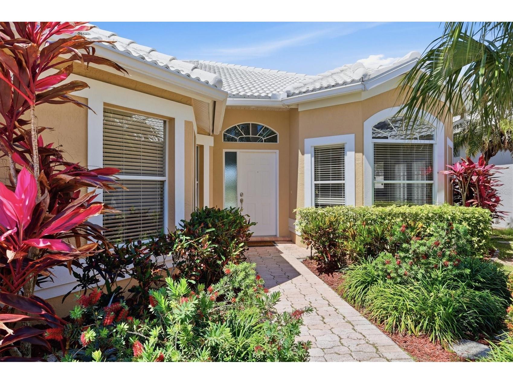 6820 Avenida Marbella Sarasota FL 34238 - POND A4690139 image4