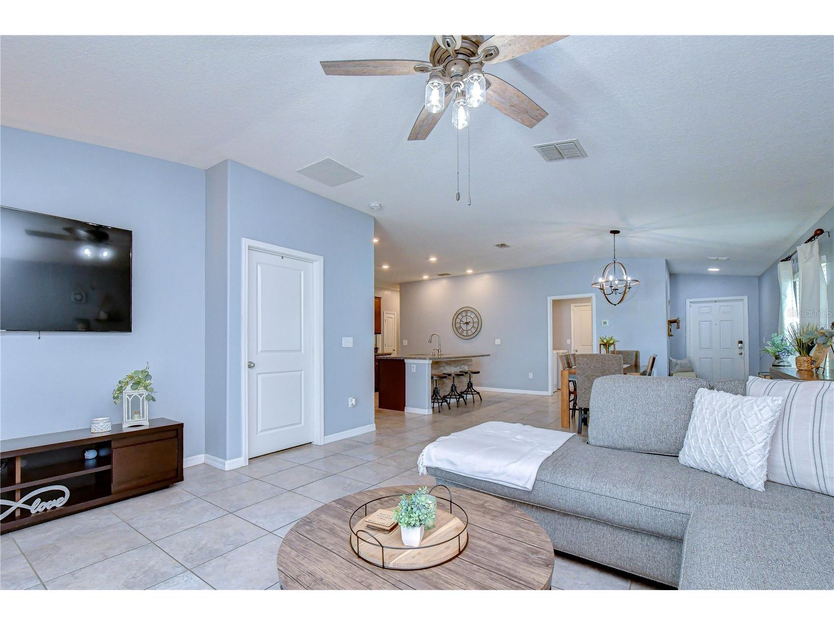 6820 Hazelnut Spice Drive Ruskin FL 33573 TB8511341 image17