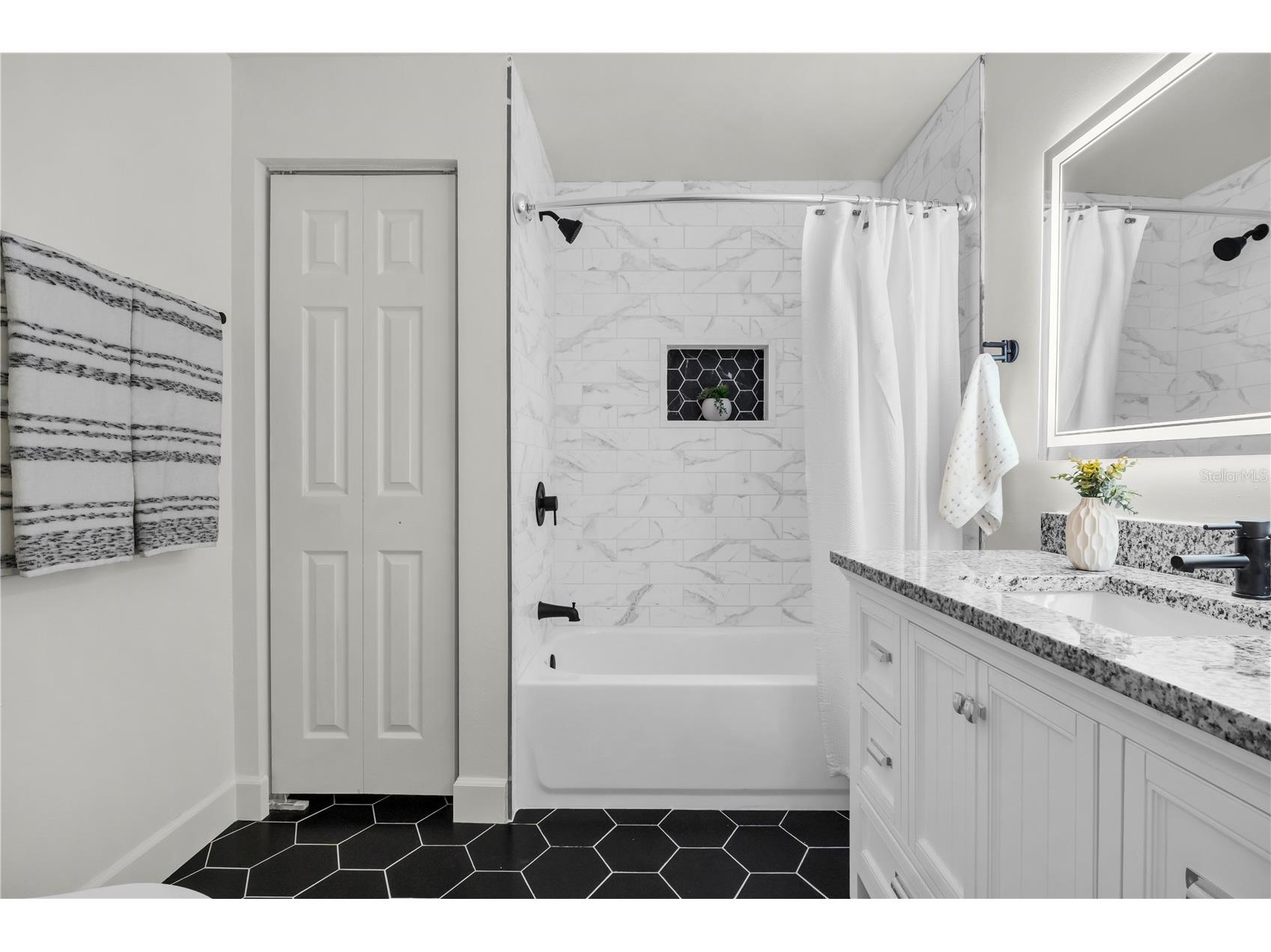 6820 South Shamrock Road Tampa FL 33616 TB8506645 image13