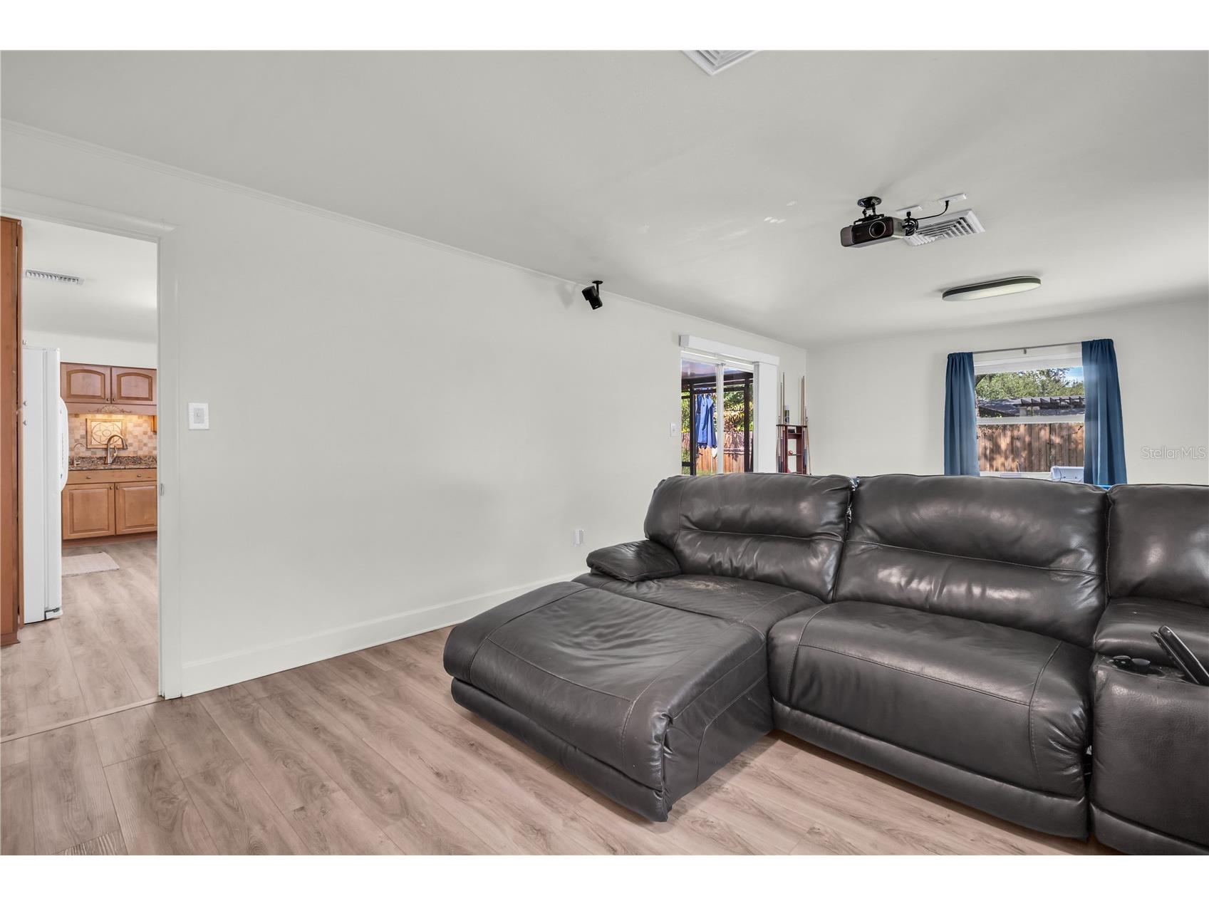 6820 South Shamrock Road Tampa FL 33616 TB8506645 image26