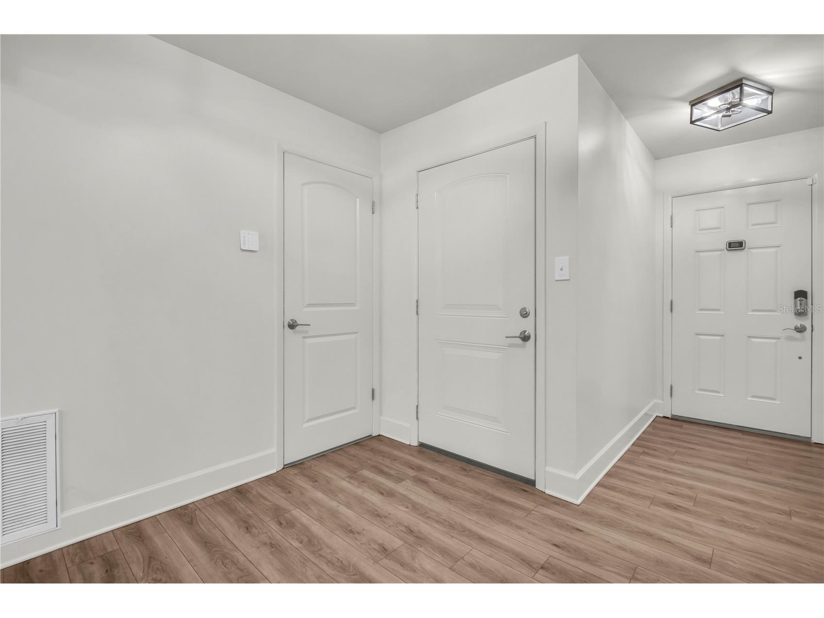 6820 South Shamrock Road Tampa FL 33616 TB8506645 image7