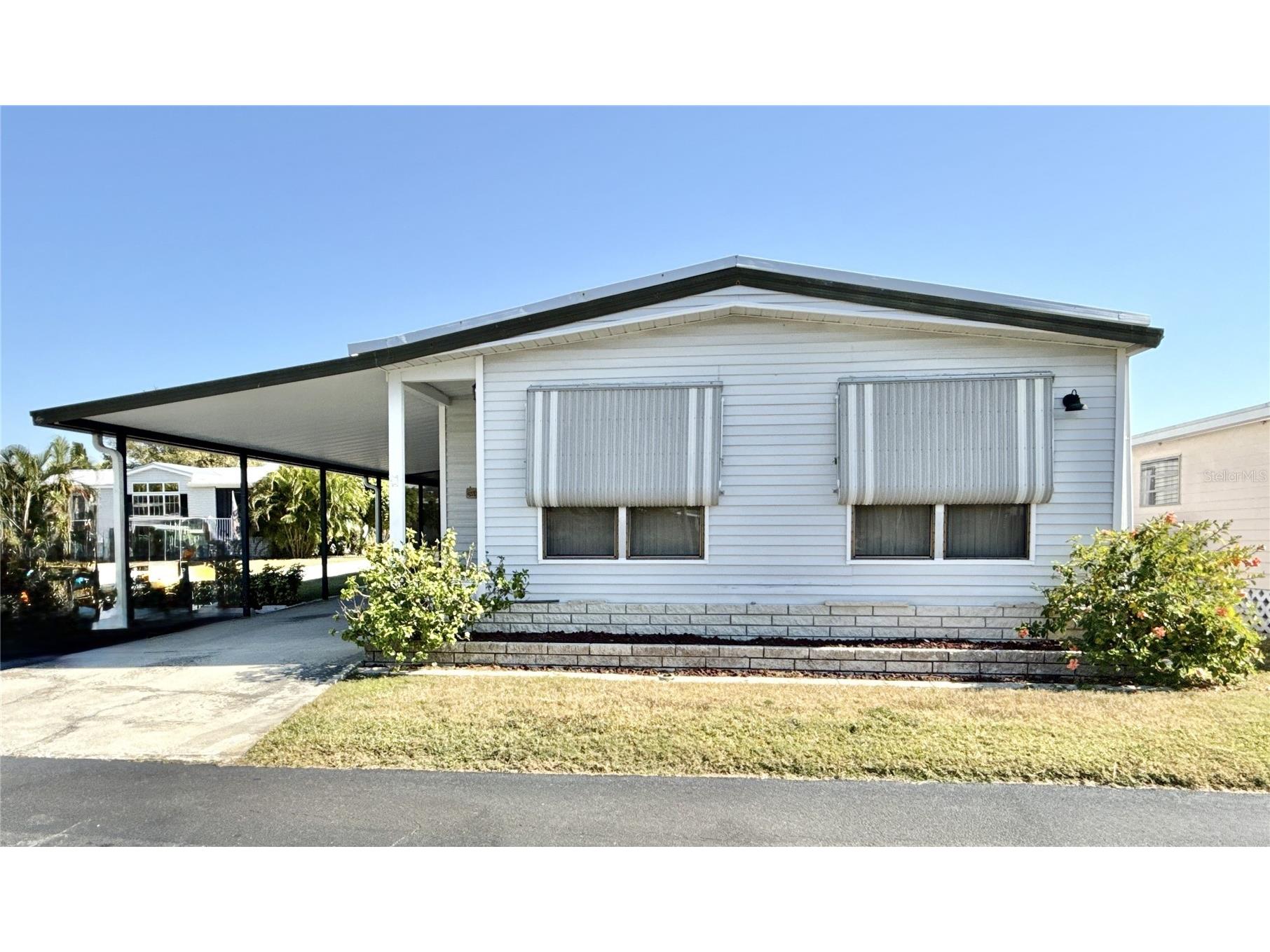 6821 Americana Drive NE #106 Saint Petersburg FL 33702 - TAMPA BAY TB8449805 image1