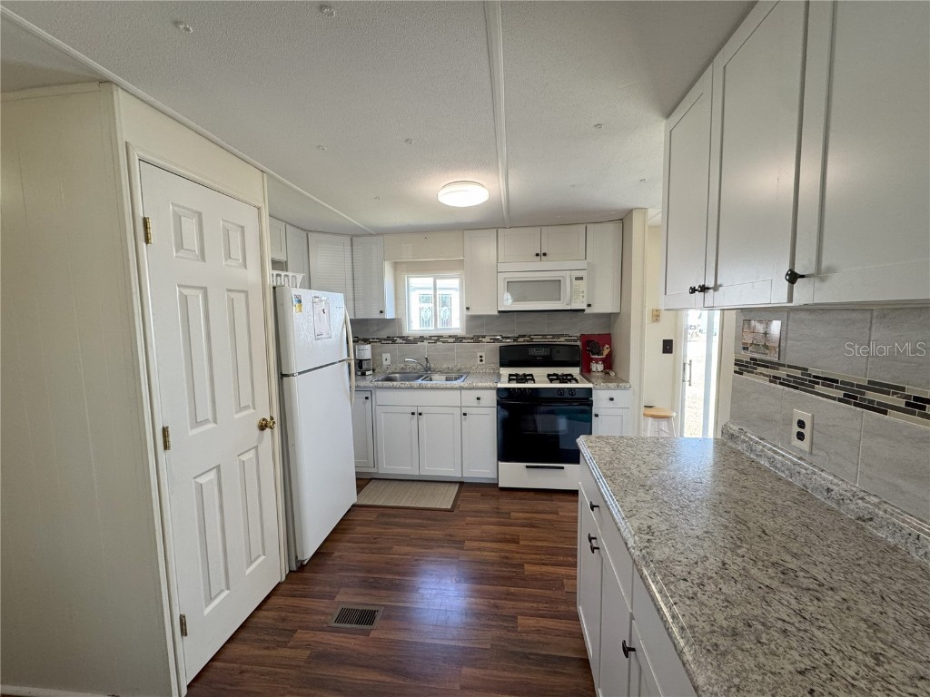 6821 Ocean Ct #LOT 30 North Port FL 34287 C7506725 image4