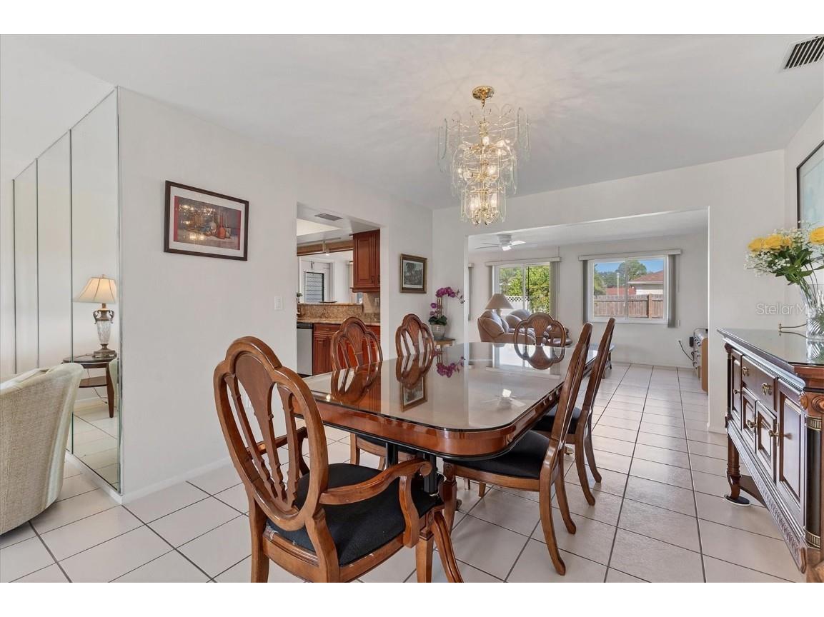 6824 Roxbury Drive Sarasota FL 34231 A4669517 image10