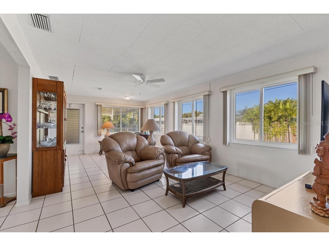 6824 Roxbury Drive Sarasota FL 34231 A4669517 image12