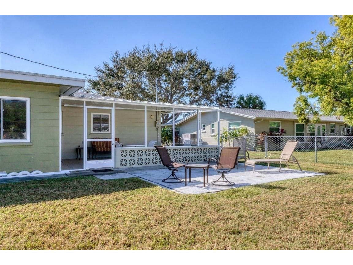 6824 Roxbury Drive Sarasota FL 34231 A4669517 image25