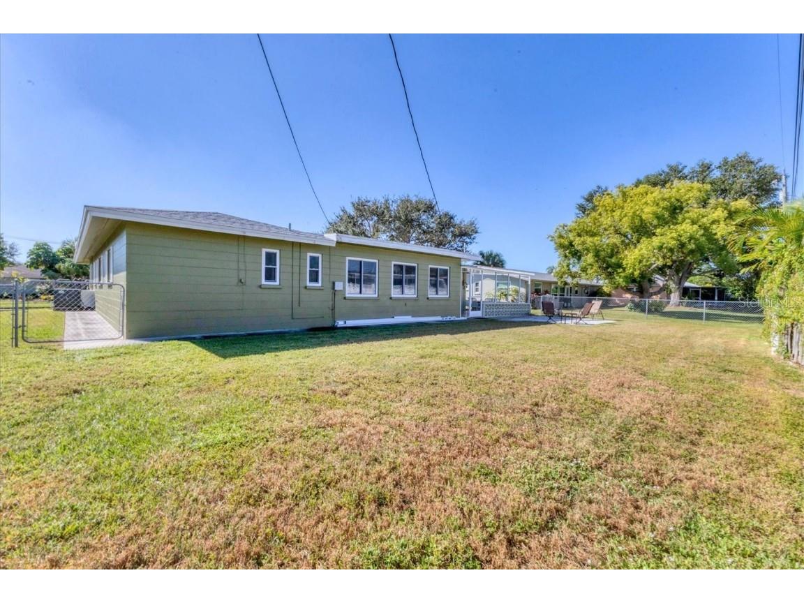 6824 Roxbury Drive Sarasota FL 34231 A4669517 image26