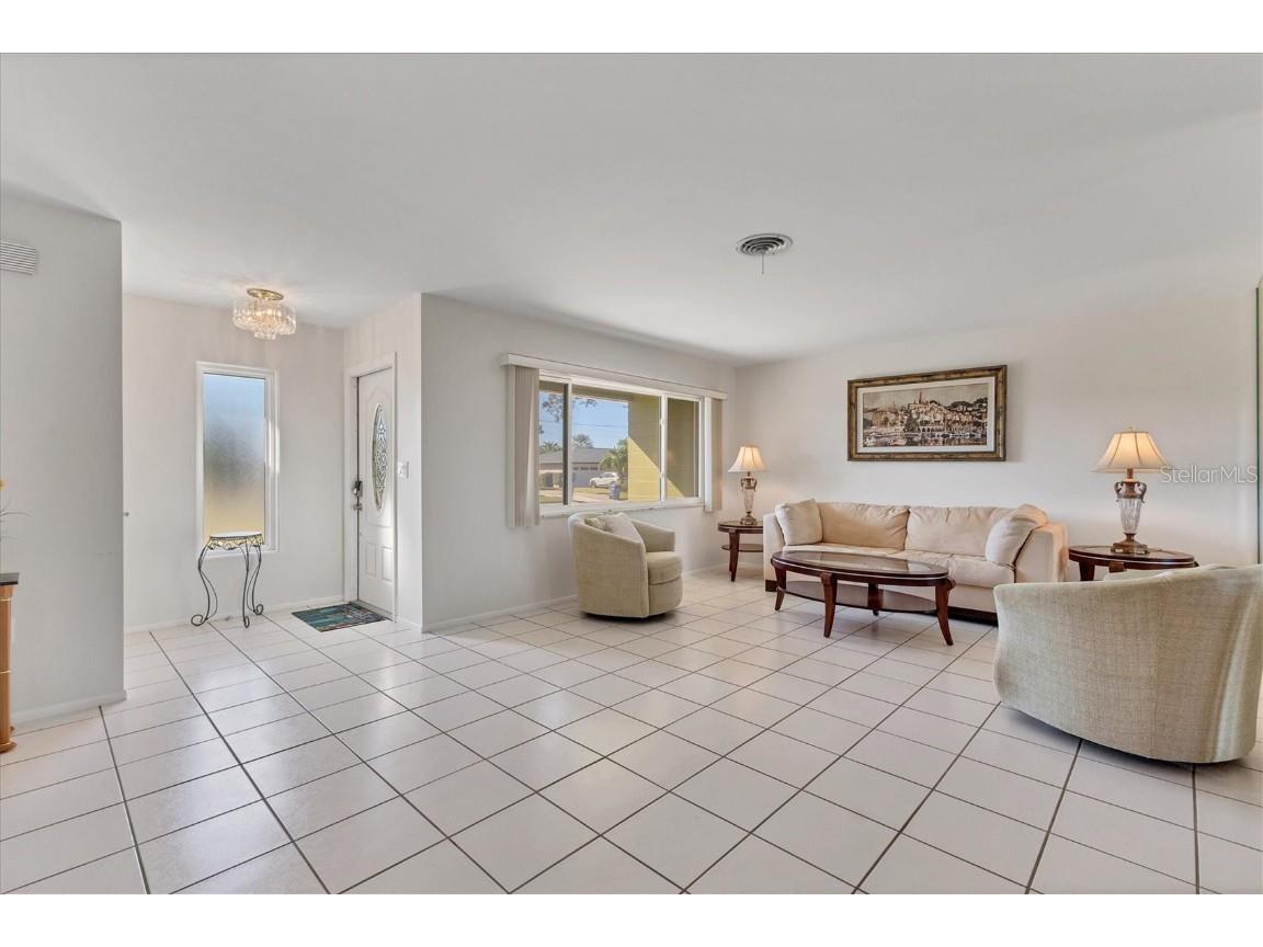 6824 Roxbury Drive Sarasota FL 34231 A4669517 image3