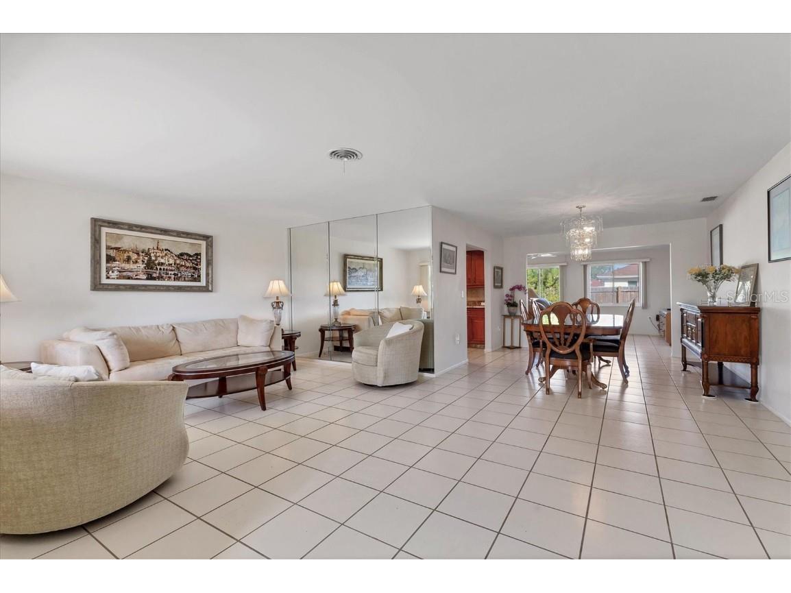 6824 Roxbury Drive Sarasota FL 34231 A4669517 image5