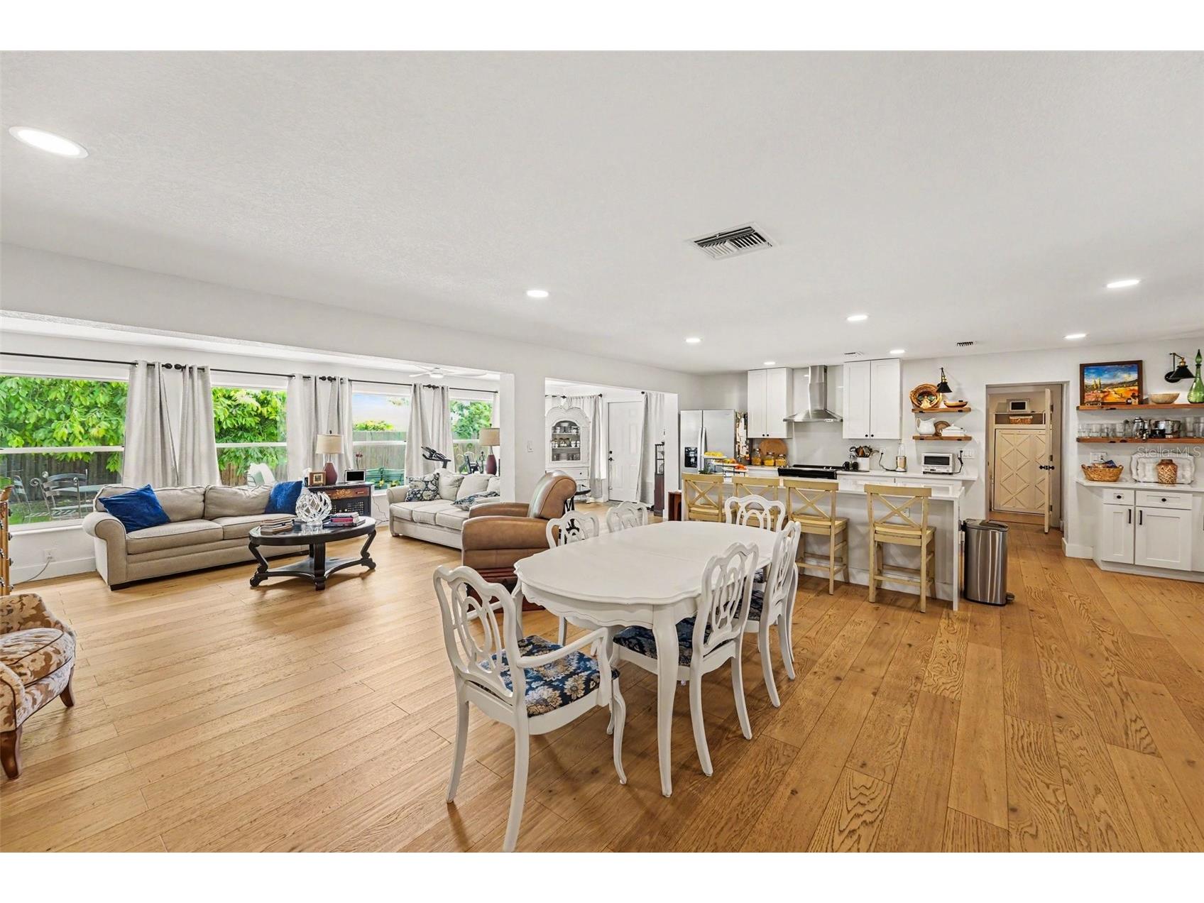 6825 11th Avenue N Saint Petersburg FL 33710 TB8517519 image10