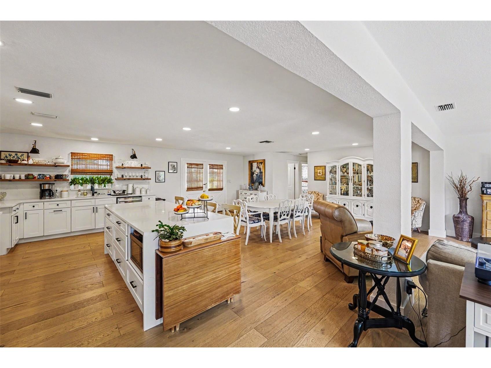 6825 11th Avenue N Saint Petersburg FL 33710 TB8517519 image12