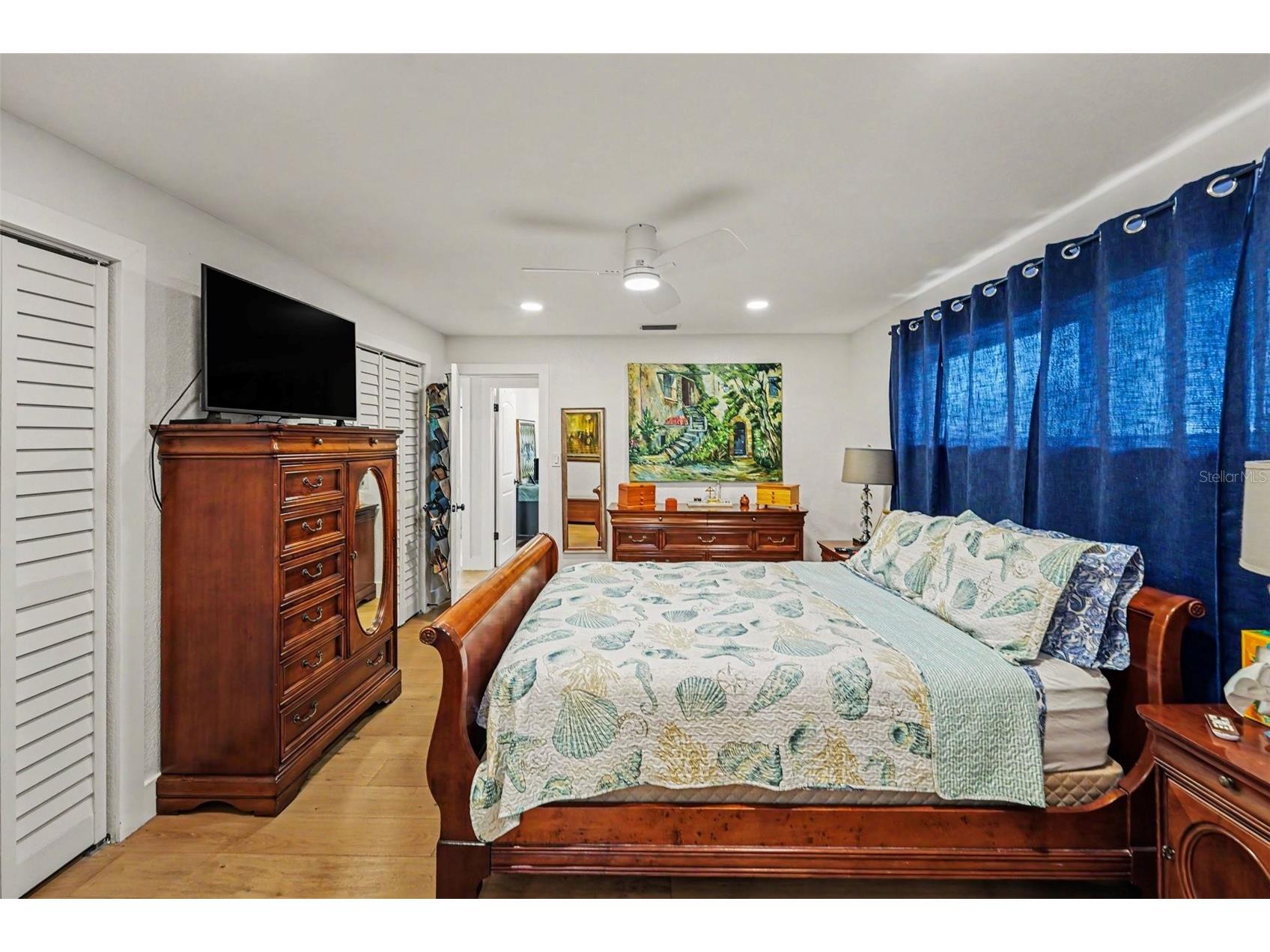 6825 11th Avenue N Saint Petersburg FL 33710 TB8517519 image18