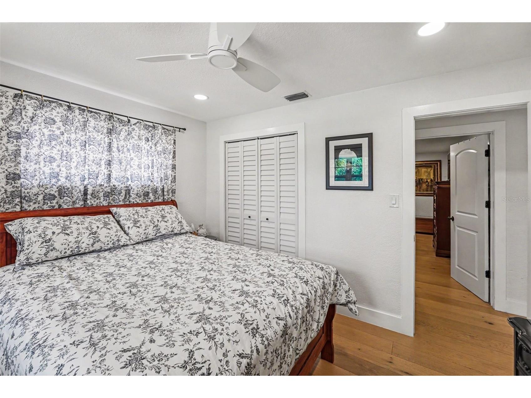 6825 11th Avenue N Saint Petersburg FL 33710 TB8517519 image21