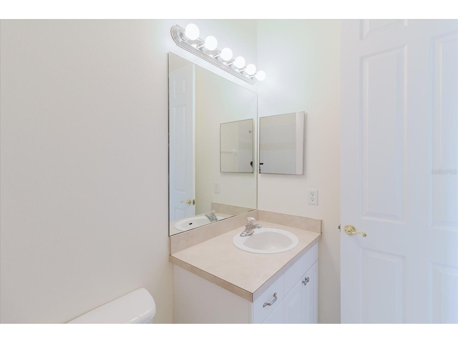6825 S Kissimmee Street Tampa FL 33616 TB8517635 image31