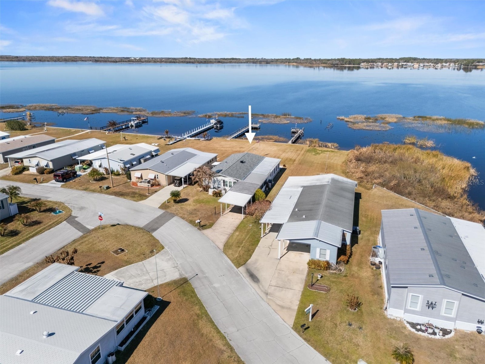 6825 S Lake Henry Drive NE Winter Haven FL 33881 - LAKE HENRY S5143698 image1