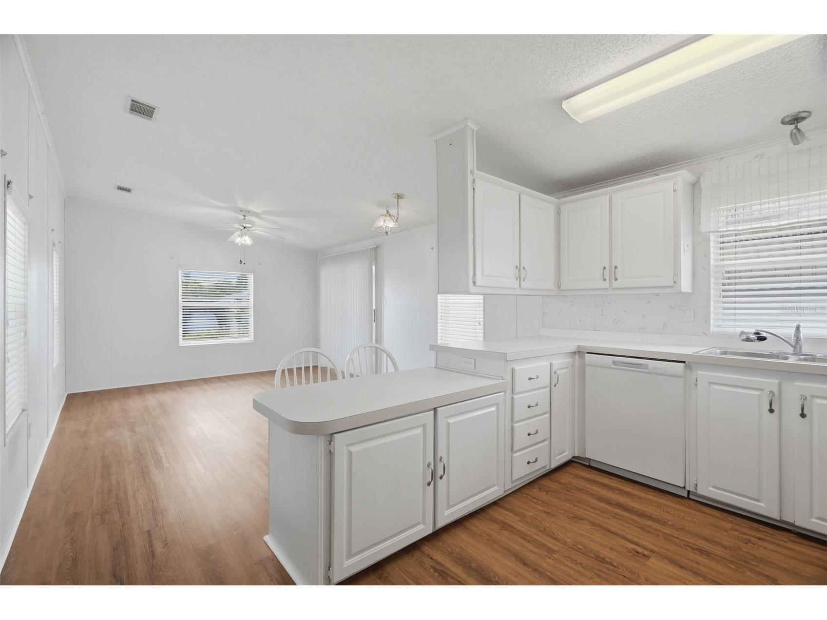 6826 Mount Orange Drive NE #383 Saint Petersburg FL 33702 - TAMPA BAY TB8520165 image9