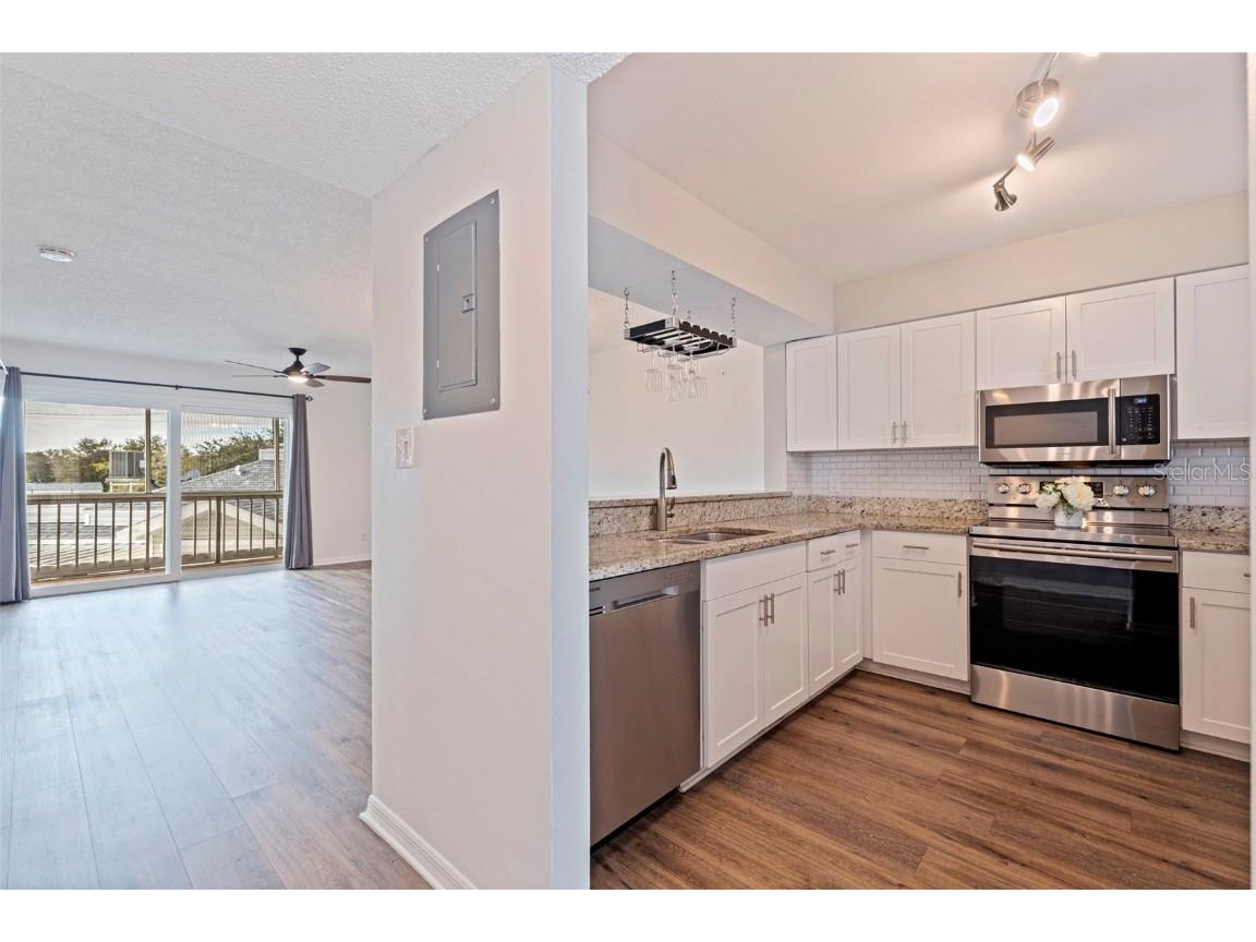 6826 Stones Throw Circle N #11201 Saint Petersburg FL 33710 TB8451992 image4