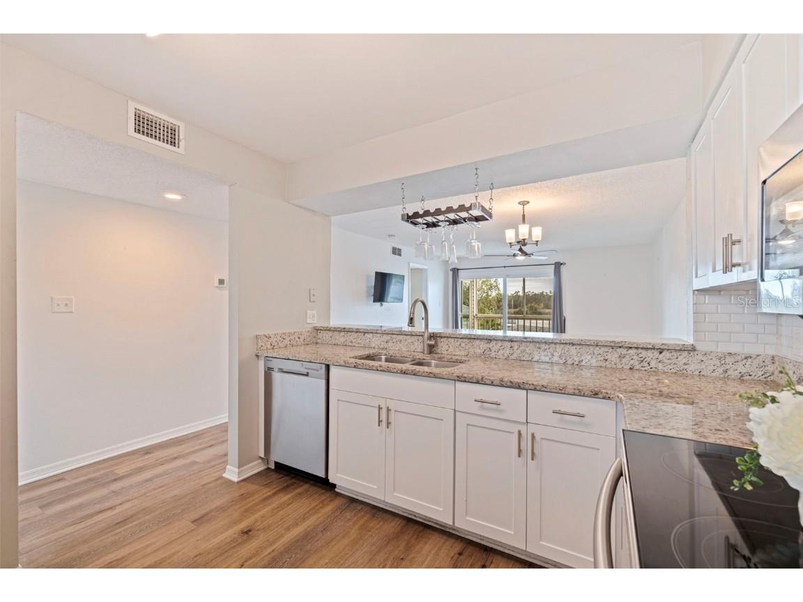 6826 Stones Throw Circle N #11201 Saint Petersburg FL 33710 TB8451992 image5