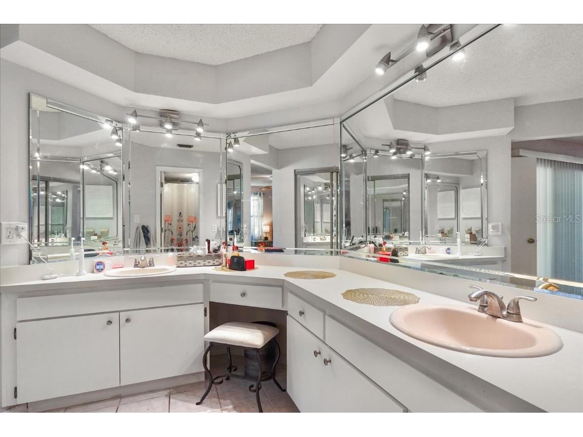 6826 Stones Throw Circle N #11206 Saint Petersburg FL 33710 TB8441751 image16