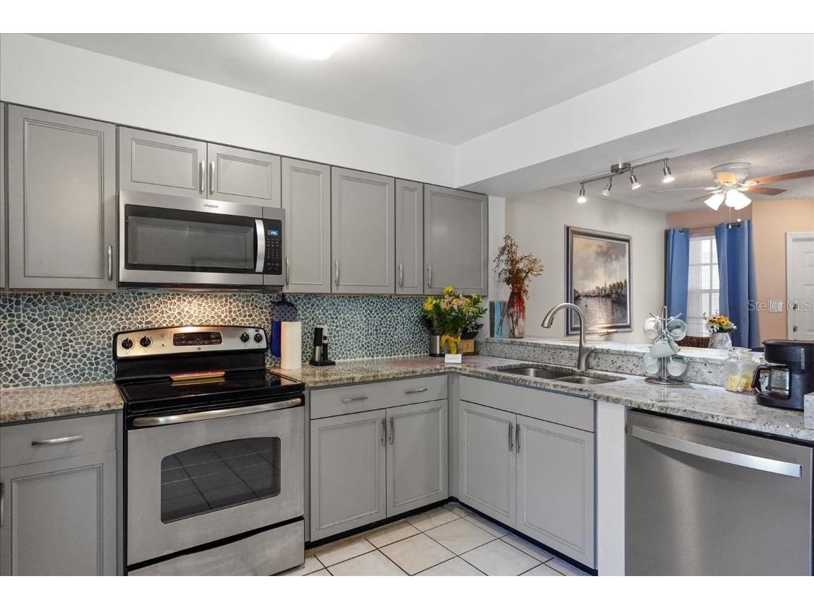 6826 Stones Throw Circle N #11206 Saint Petersburg FL 33710 TB8441751 image6