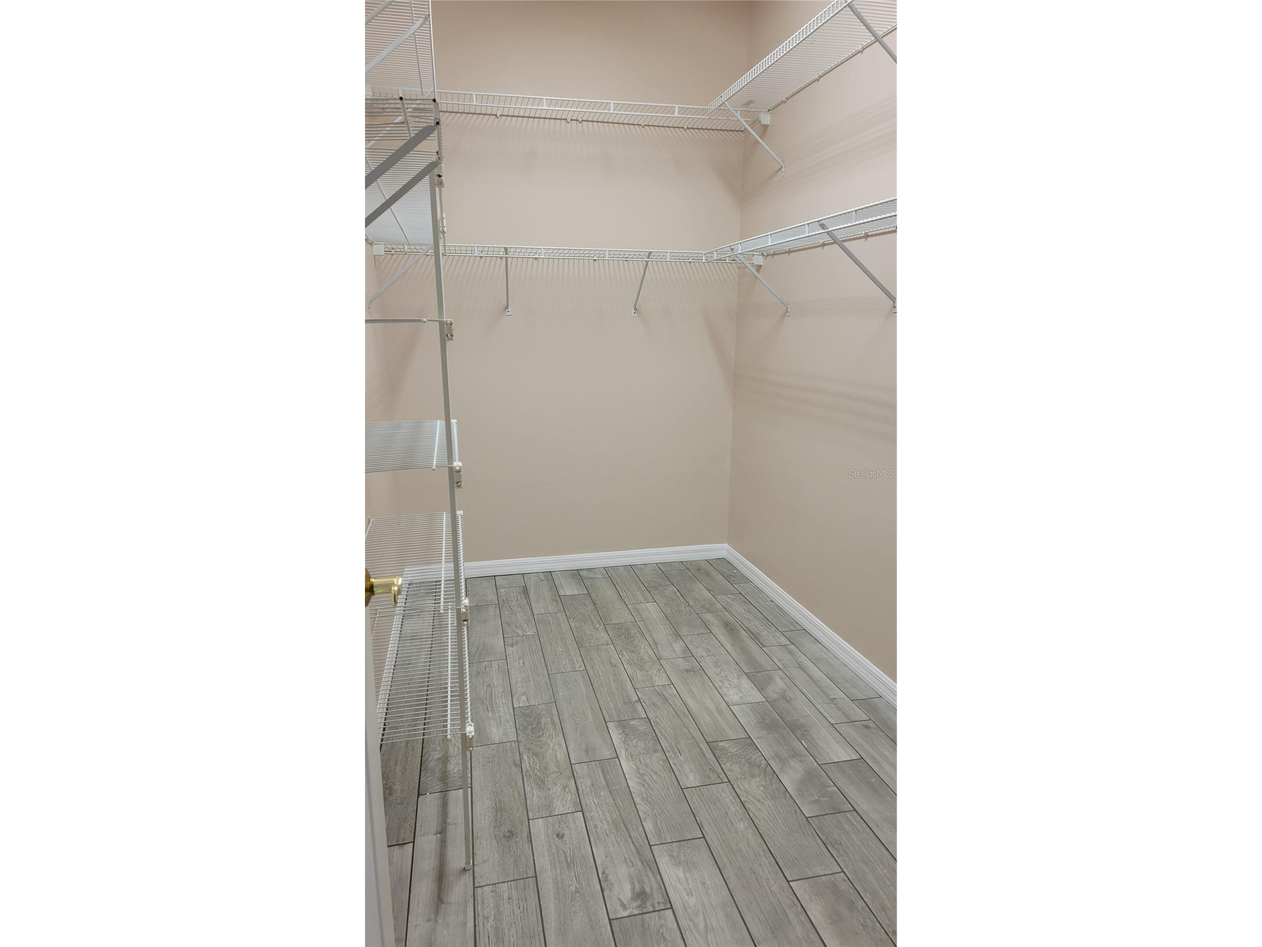 6826 Winslow Street Sarasota FL 34243 A4674903 image9