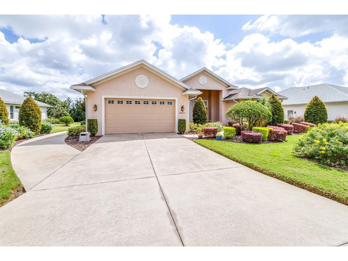 6827 Huntington Hills Boulevard Lakeland FL 33810 - LAKE LESTER L4948113 image1