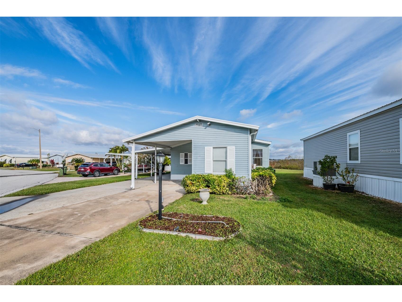 6827 S Lake Henry Drive NE Winter Haven FL 33881 - LAKE HENRY TB8464788 image1