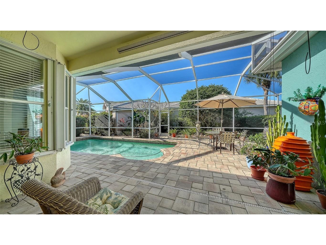 6828 Avenida Marbella Sarasota FL 34238 A4673438 image10