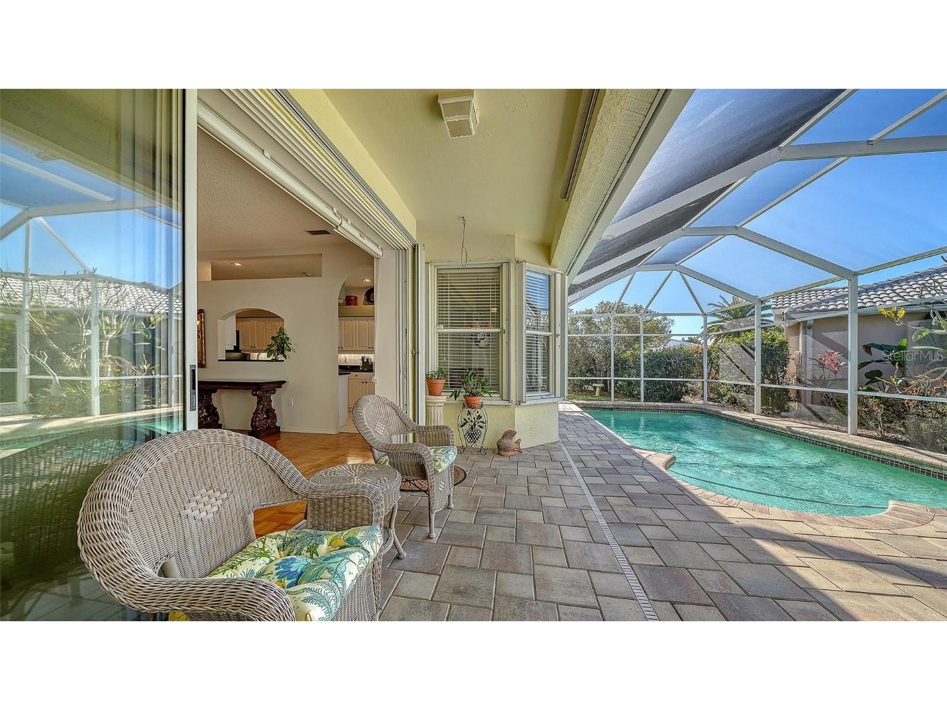 6828 Avenida Marbella Sarasota FL 34238 A4673438 image14