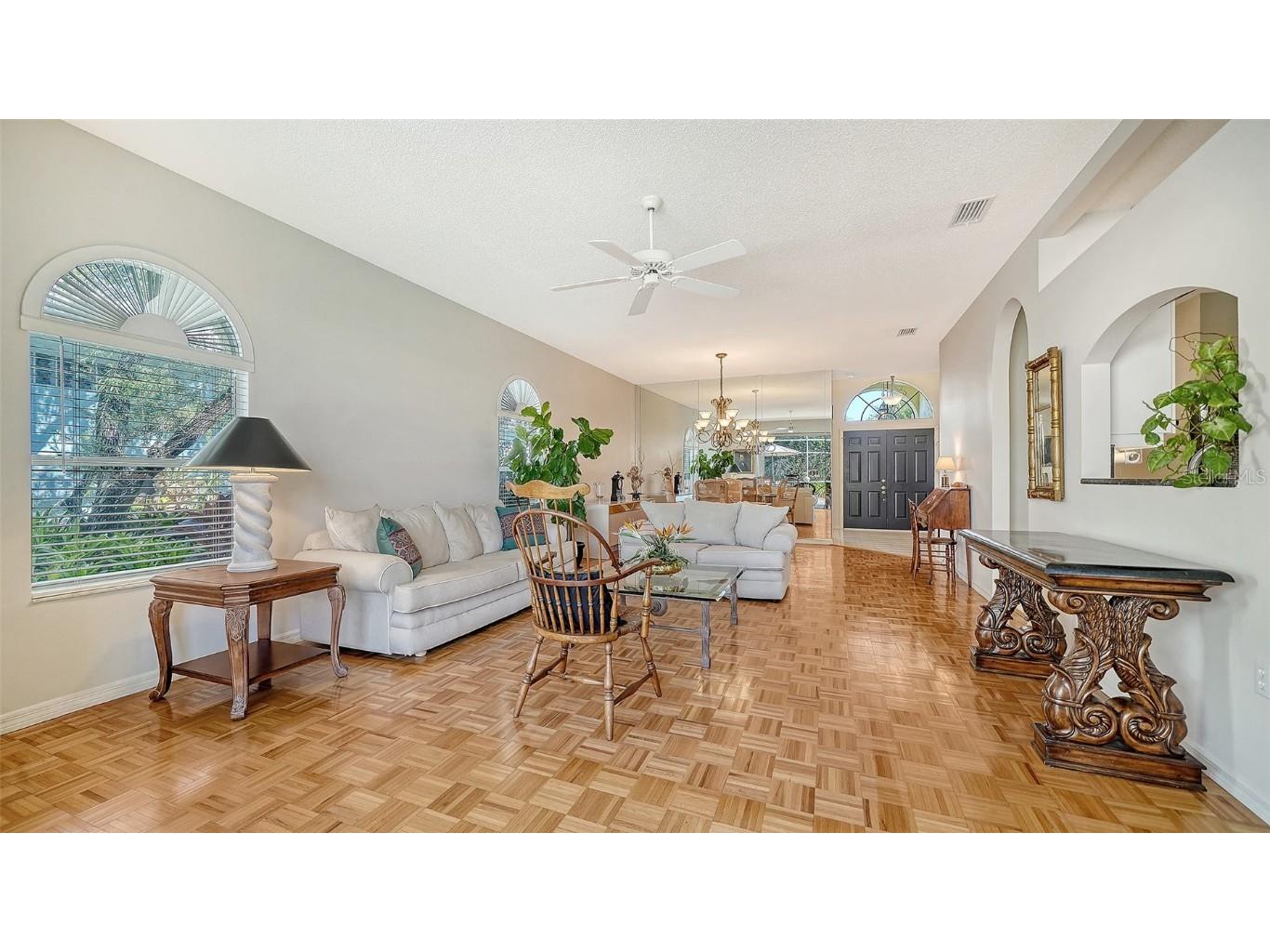 6828 Avenida Marbella Sarasota FL 34238 A4673438 image15