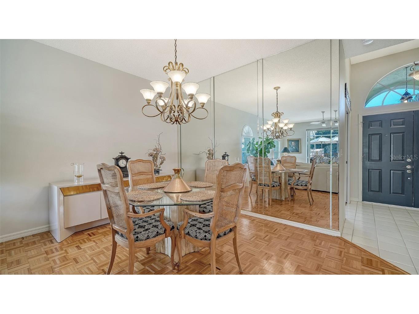 6828 Avenida Marbella Sarasota FL 34238 A4673438 image18